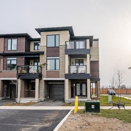 Modern Hamilton Homes Lake Ontario Shore By Globalstay Zewnętrze zdjęcie