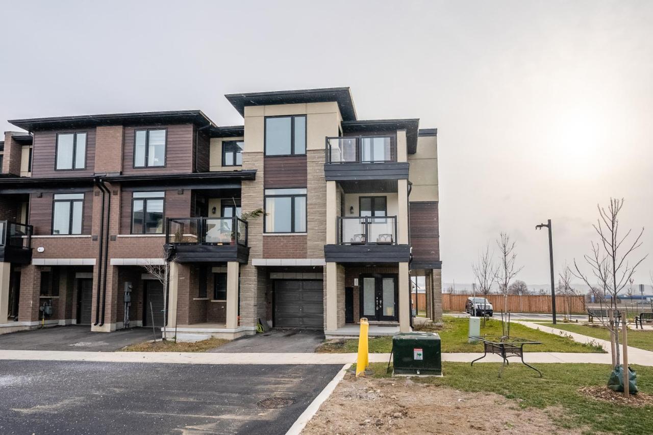 Modern Hamilton Homes Lake Ontario Shore By Globalstay Zewnętrze zdjęcie
